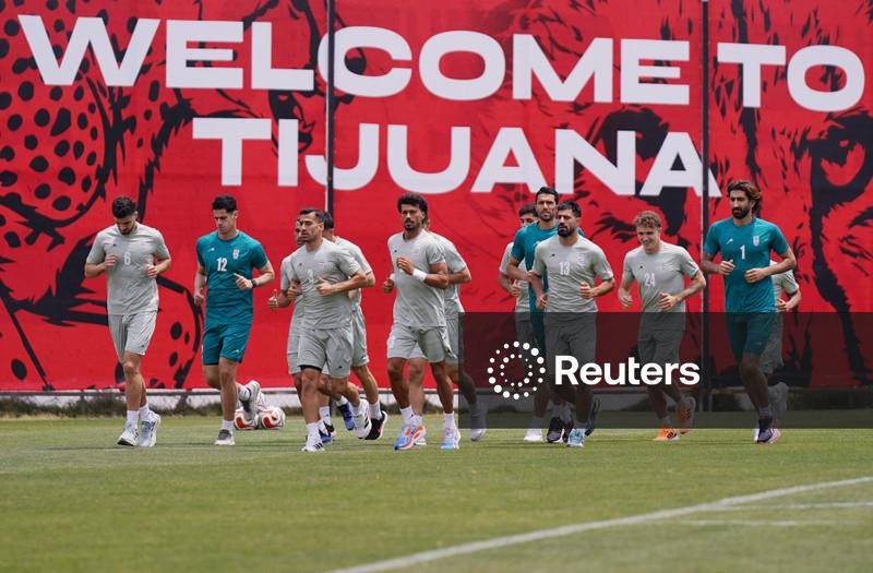 Irã faz primeiro treino aberto em Tijuana