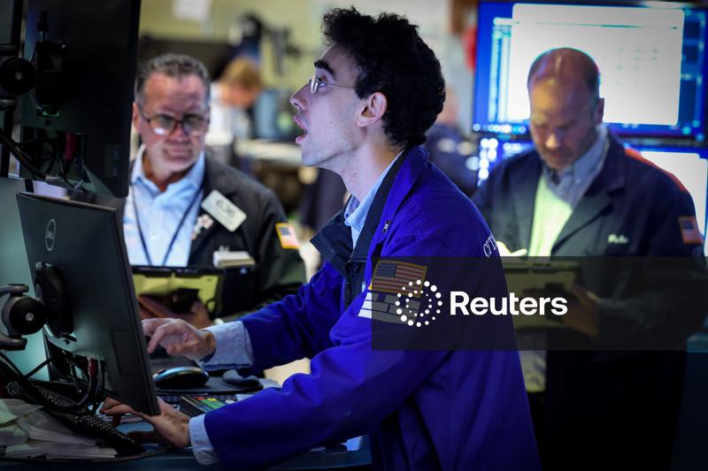 Dow Jones atinge nova máxima recorde com petróleo em queda