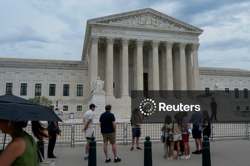 Suprema Corte dos EUA acata agenda restritiva de Trump sobre imigração