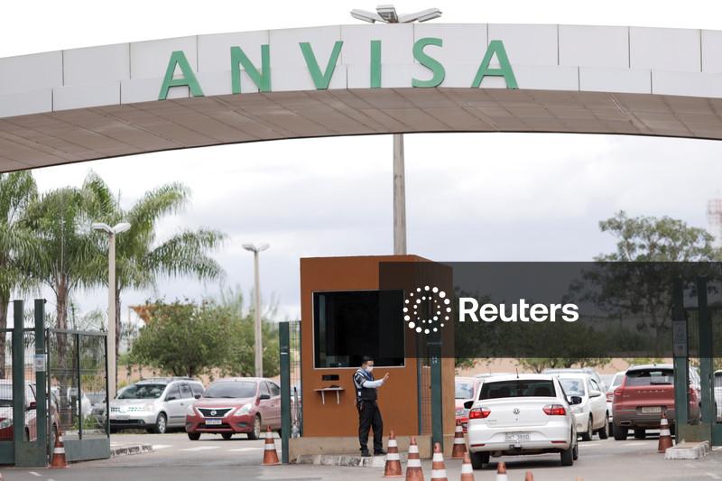Anvisa anuncia recolhimento voluntário de lote de água mineral Crystal sem gás por presença de bactéria