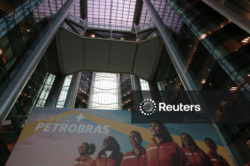 Petrobras diz que vendeu combustível de aviação sustentável produzido com óleo da Bunge