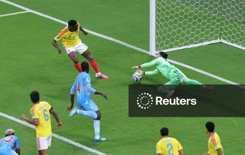 Colômbia avança na Copa do Mundo com gol de Muñoz