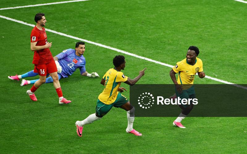 Austrália surpreende a Turquia com uma aula de futebol defensivo na Copa do Mundo