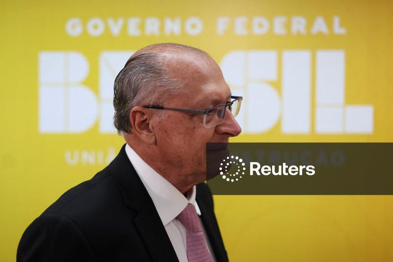 Tarifas dos EUA afetariam 21% do que o Brasil vende, diz ministro