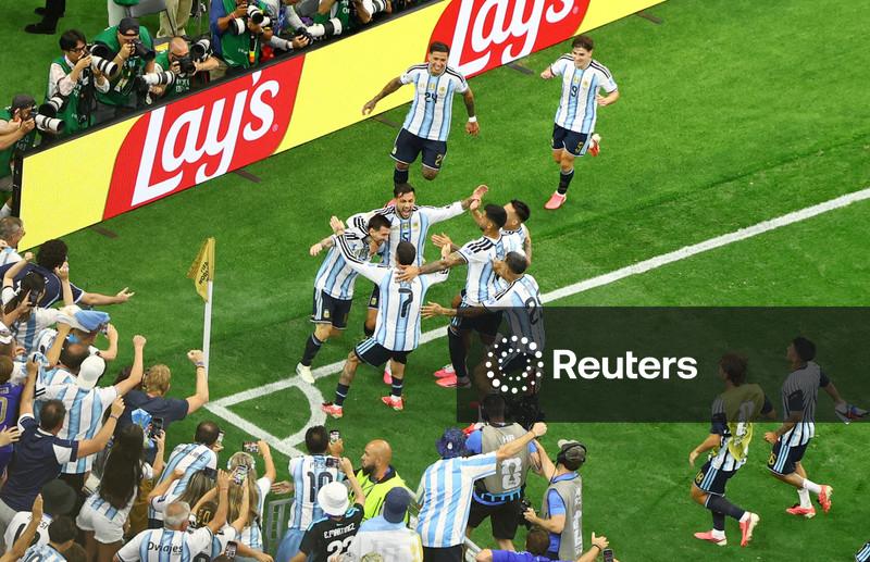 Messi continua sendo o centro de gravidade da Argentina mesmo depois de duas décadas