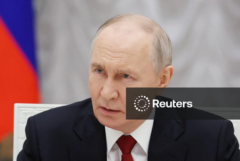 Rússia está desenvolvendo sistema de controle de drones via satélite, diz Interfax