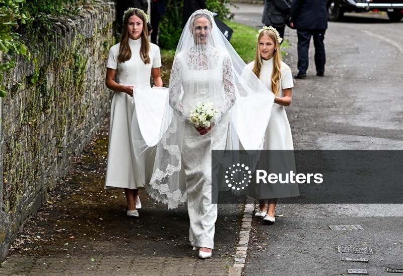 Realeza britânica se reúne para casamento do filho da princesa Anne