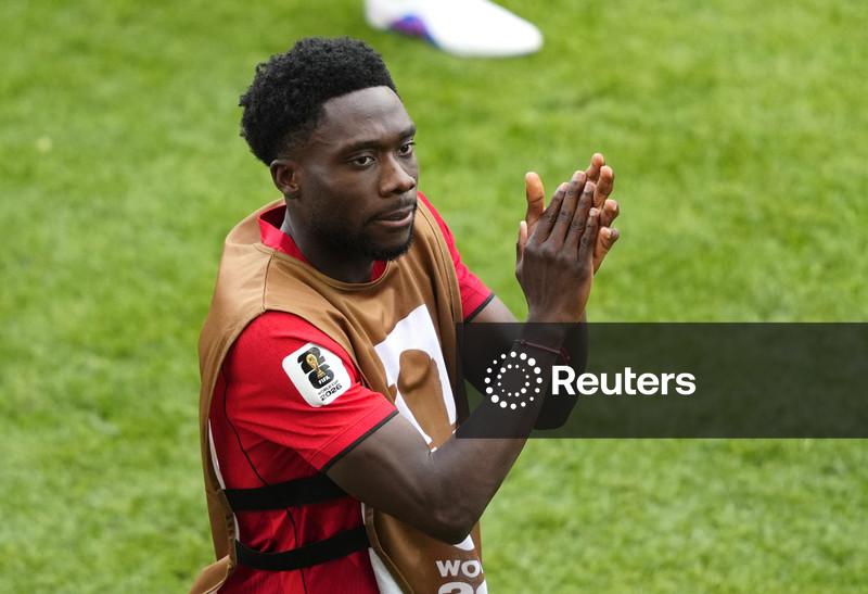 Alphonso Davies corre contra o tempo para jogo do Canadá contra o Catar