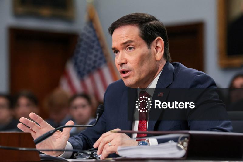 Rubio diz que EUA estão considerando nomear uma autoridade para comandar resposta ao Ebola