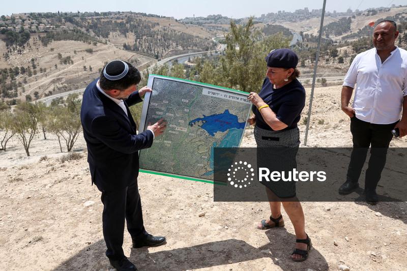 Mais sanções poderão ser impostas a  colonos israelenses nos "próximos dias", diz a França