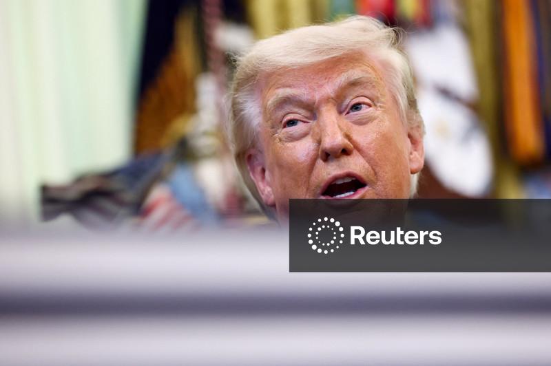 Câmara dos Deputados dos EUA apoia resolução que restringe poderes de guerra de Trump contra Irã