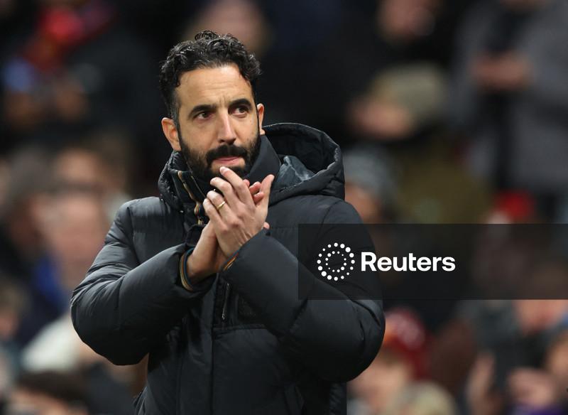 Rúben Amorim é contratado como técnico do Milan enquanto clube tenta se recuperar de temporada difícil