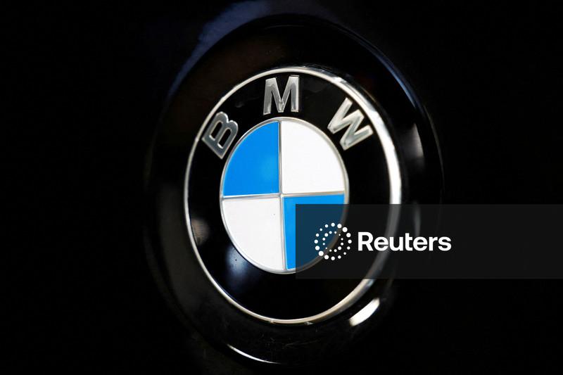 BMW se prepara para negociações com funcionários após alerta sobre lucros