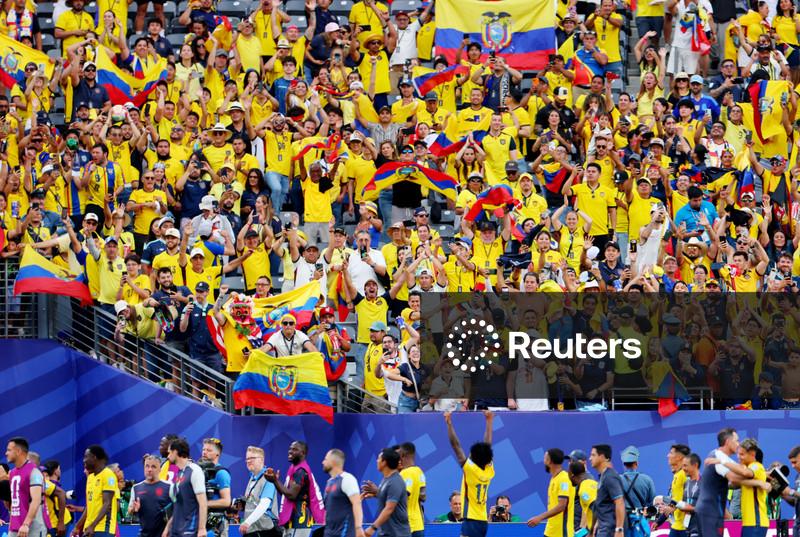 Presidente do Equador declara feriado nacional após seleção avançar na Copa do Mundo