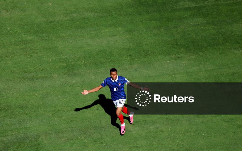 França vence Senegal com brilho e recorde de Mbappé na estreia da Copa do Mundo