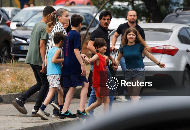 Israel ataca sul do Líbano após suspender ataque a Beirute