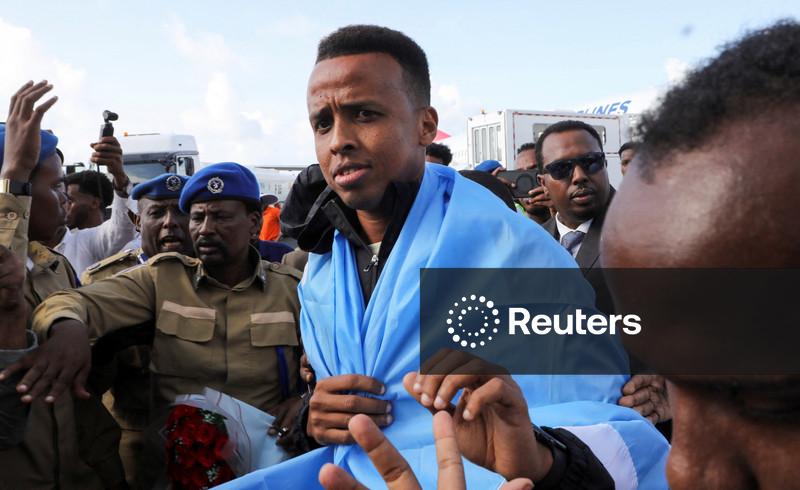 Árbitro somali que teve entrada negada nos EUA diz que ocorrido foi "destino"