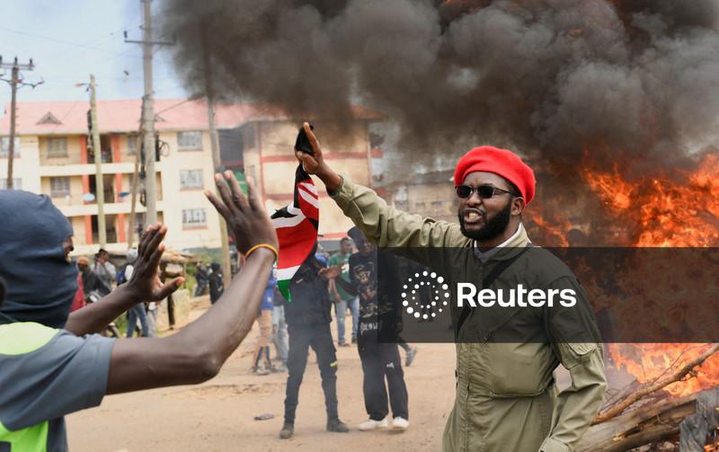 Protestos contra instalação de quarentena dos EUA no Quênia deixam 2 mortos; tribunal mantém bloqueio