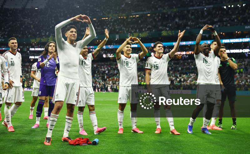 México mantém campanha perfeita e elimina a República Tcheca da Copa do Mundo