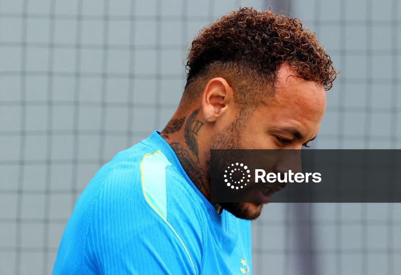Neymar está à disposição para enfrentar a Escócia, mas não é certo que jogará, diz Ancelotti