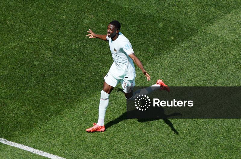 França vence reservas da Noruega com três gols de Dembélé e assegura liderança do grupo