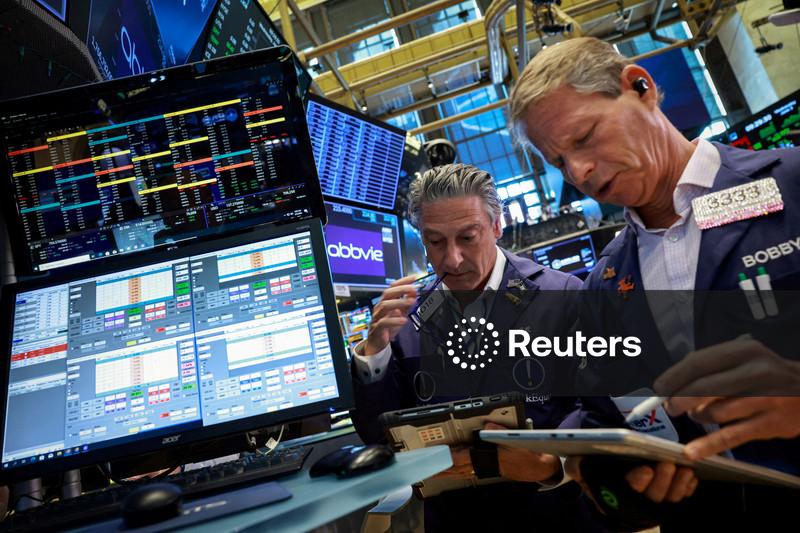 Dow marca novo recorde intradiário com petróleo em queda e SpaceX disparando