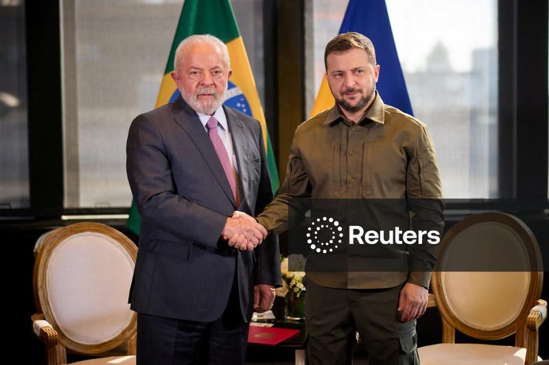Ucrânia aceita proposta de Lula para trabalhar pela paz