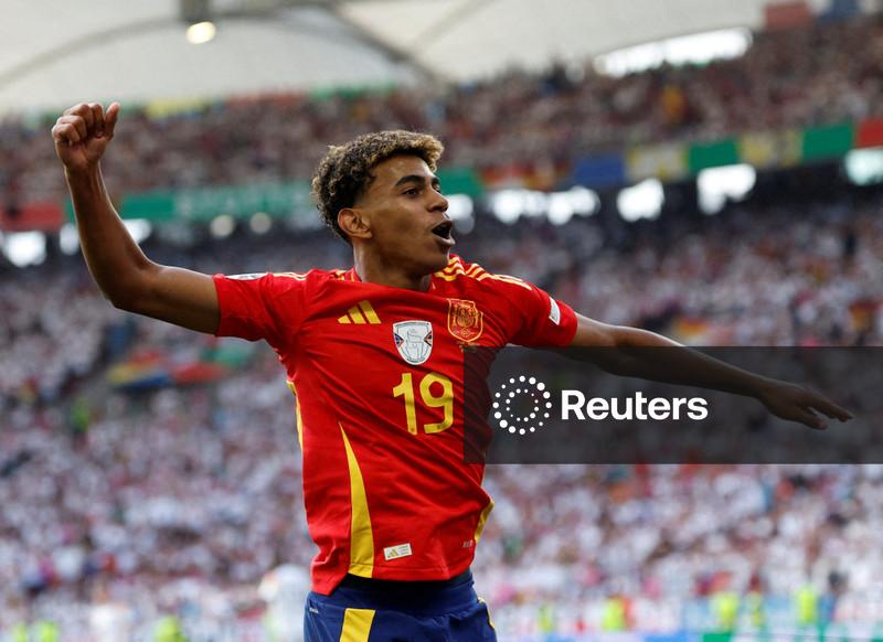 Lamine Yamal e Nico Williams devem estar disponíveis para estreia da Espanha, diz técnico