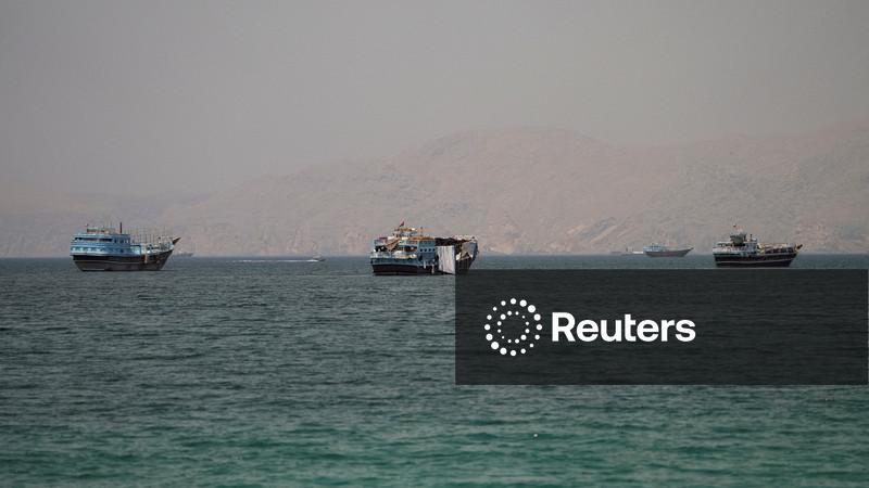 Fonte militar iraniana diz que é permitido somente trânsito limitado de navios pelo Estreito de Ormuz