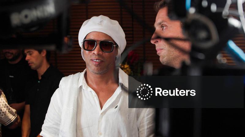 Ronaldinho troca a aposentadoria por sonhos na terceira divisão italiana aos 46 anos