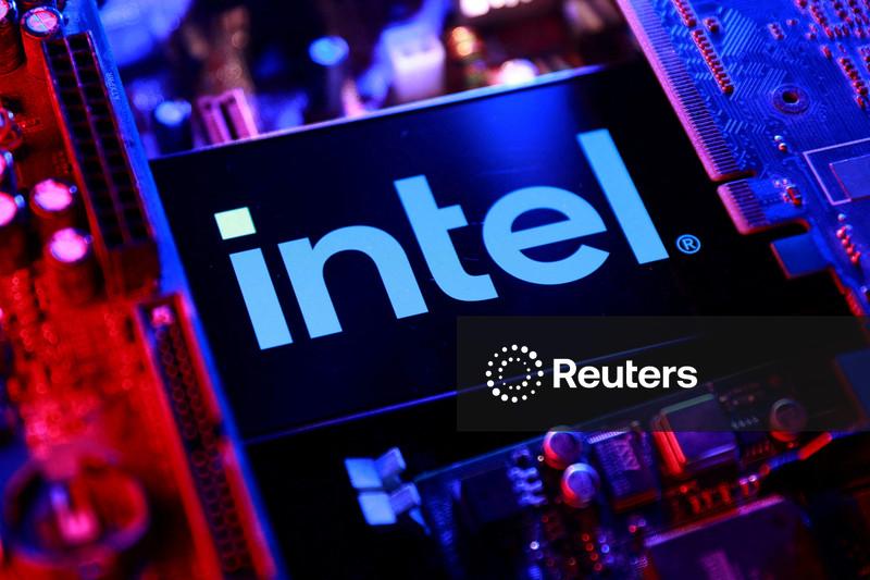 Alphabet contrata Intel para fabricar três milhões de chips próprios, diz The Information
