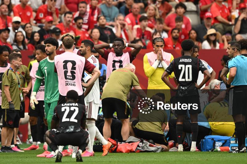 Koné agradece apoio da torcida e dos colegas de seleção ao iniciar recuperação de fratura na perna