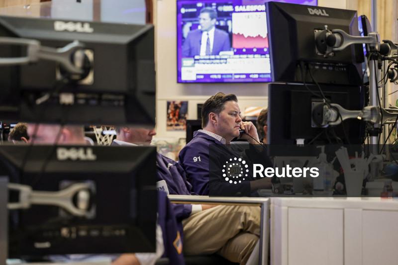 Wall St abre perto de máximas recordes com otimismo por IA