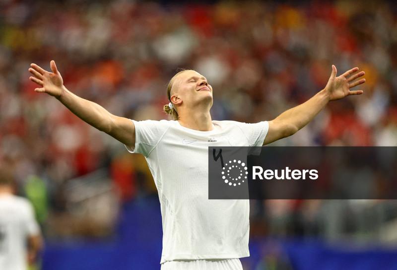 Haaland marca novamente e classifica Noruega para enfrentar o Brasil na Copa do Mundo