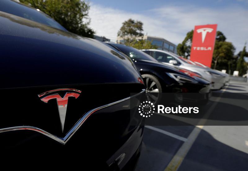 JP Morgan eleva recomendação da Tesla para "neutro"; vê robótica impulsionando crescimento de longo prazo