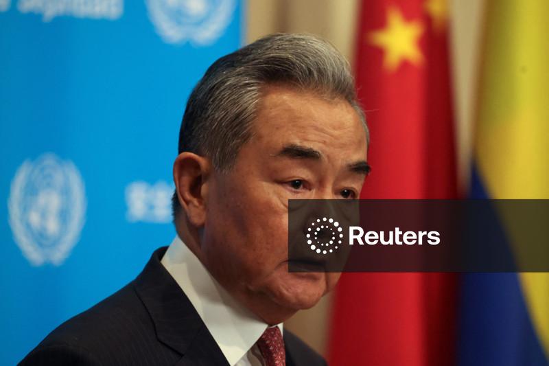 Ministro das Relações Exteriores da China pede a Brics fortalecimento da cooperação em minerais estratégicos