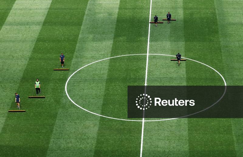 Nada é perfeito: Gramado inovador causa estranheza a jogadores da Copa do Mundo