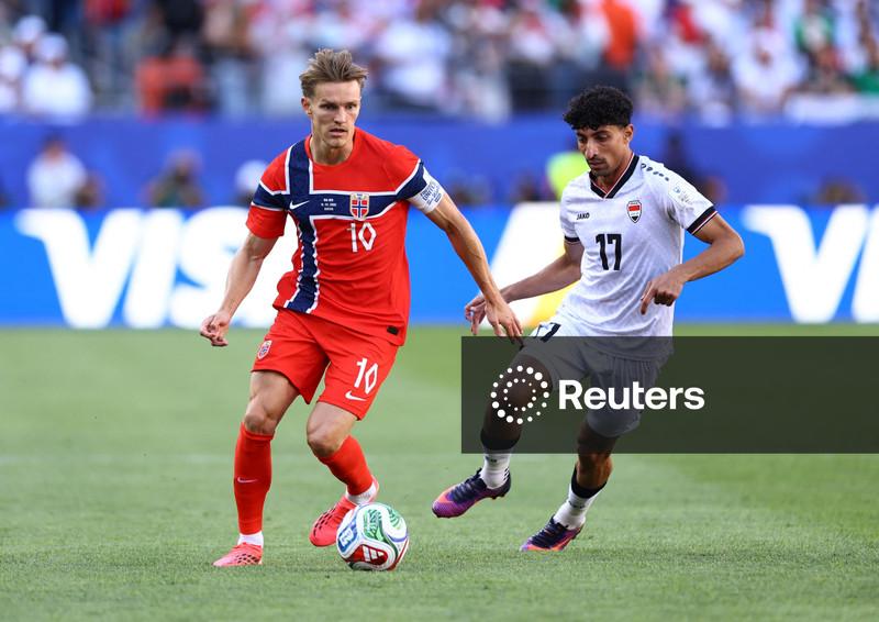Críticas ao capitão Odegaard não passam de bobagem e absurdo, dizem jogadores da Noruega