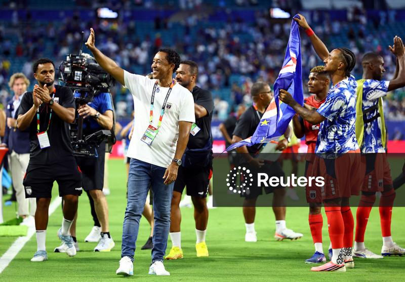 Técnico de Cabo Verde sonha alto após começo impressionante na Copa do Mundo