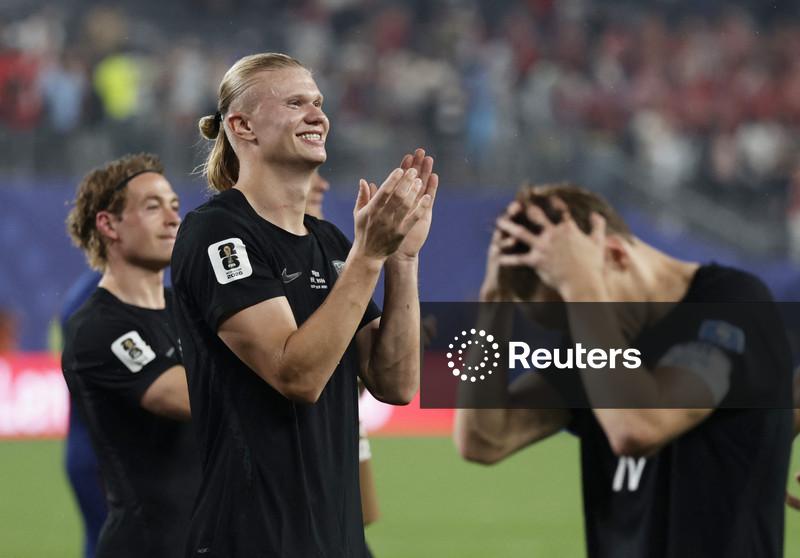 Haaland pede à Noruega que aproveite jornada na Copa do Mundo após marcar dois gols mais uma vez