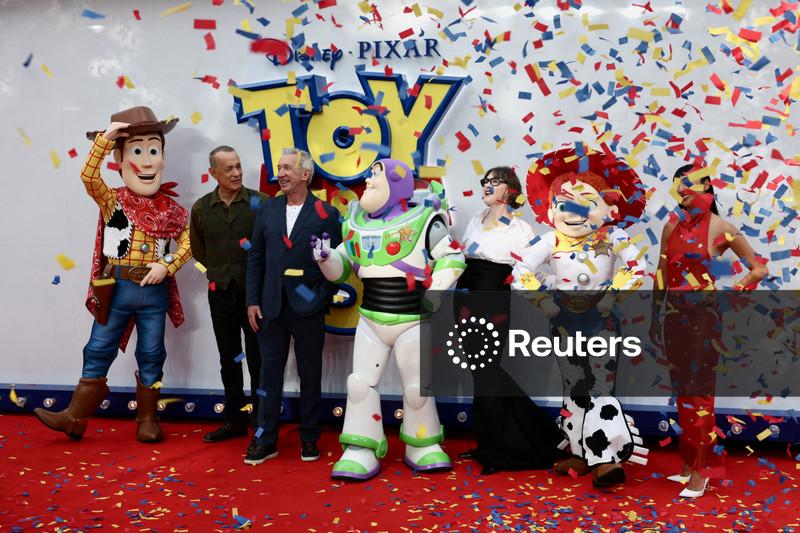 “Toy Story 5” aborda tensões de tecnologia e desafios de meninas