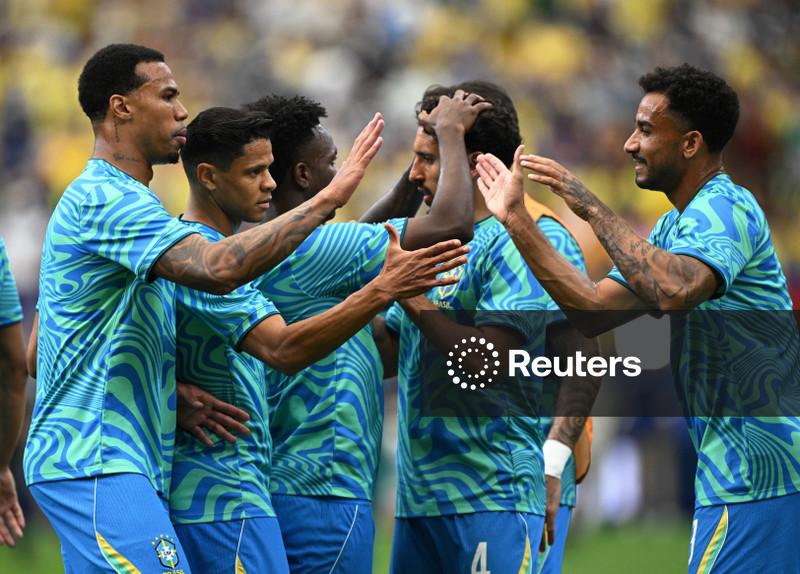Brasil mantém escalação e Japão faz quatro mudanças para duelo na Copa do Mundo