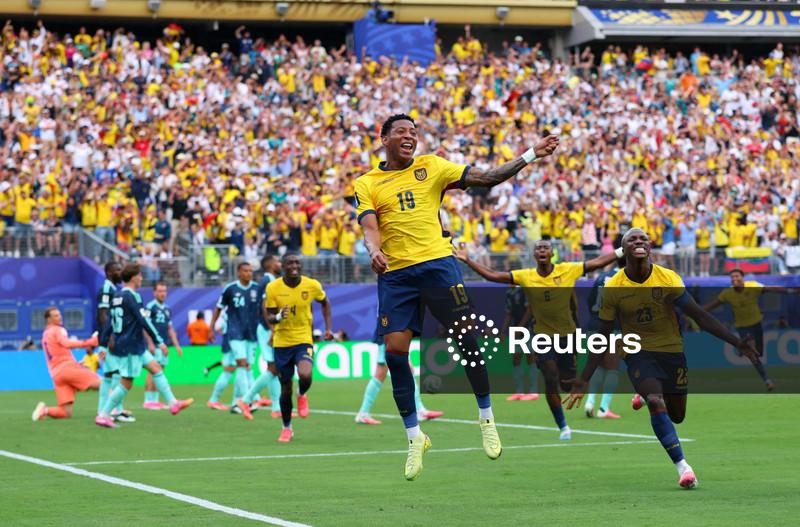 Equador reage para surpreender a Alemanha e garante vaga nos 16 avos de final