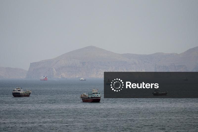 Petróleo sobe cerca de 1% e atinge máxima de uma semana com negociações entre EUA e Irã
