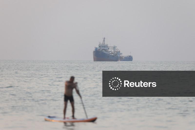 EUA atacam o Irã em resposta a ataque a navio de carga no Estreito de Ormuz