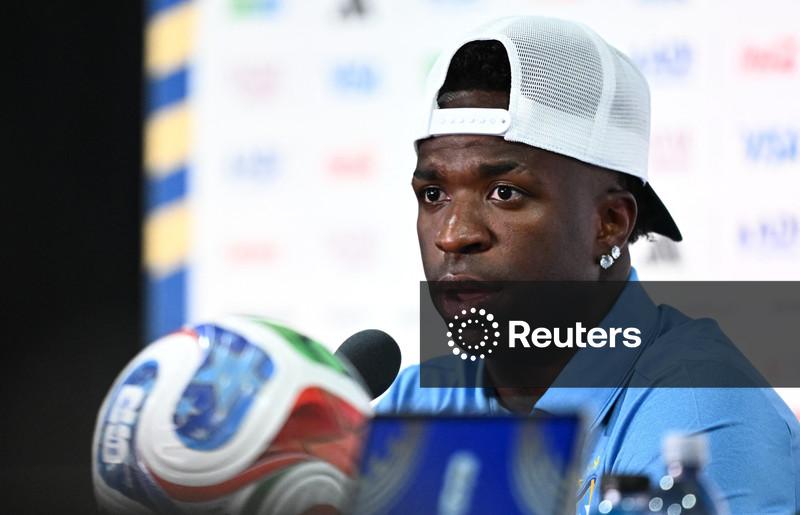 Vinícius promete priorizar o coletivo na véspera da estreia do Brasil contra Marrocos