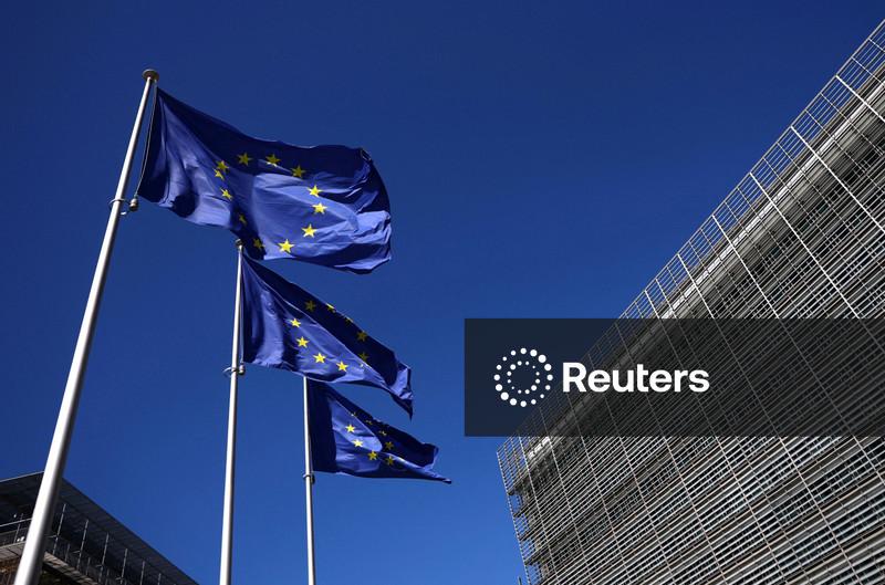 Governos da UE adotam legislação para cumprir parte europeia do acordo comercial com os EUA