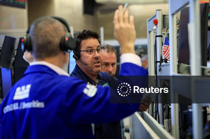 Fitch alerta que correção no mercado de IA está se tornando importante risco de crédito global