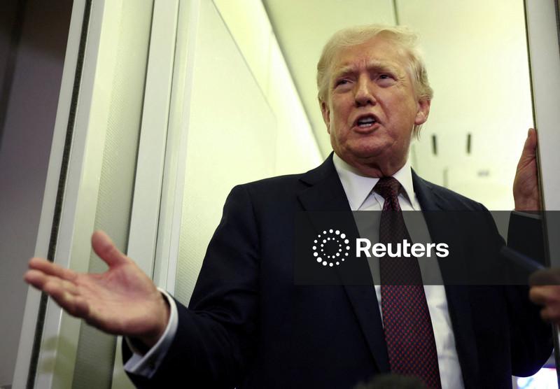Trump volta a usar o antigo Air Force One e deixa avião do Catar de lado