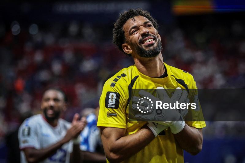 Vozinha, goleiro herói de Cabo Verde na Copa do Mundo, acerta com Colo Colo